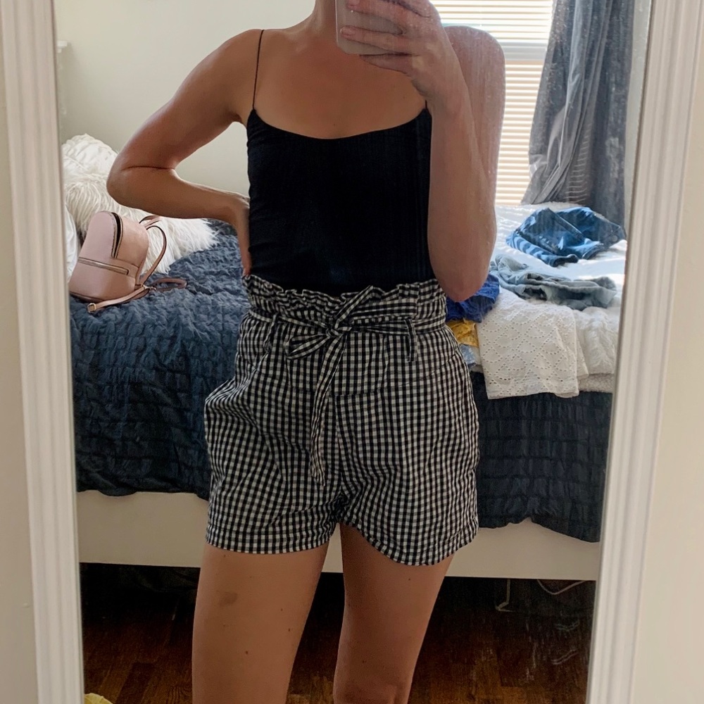 Checkered tie shorts